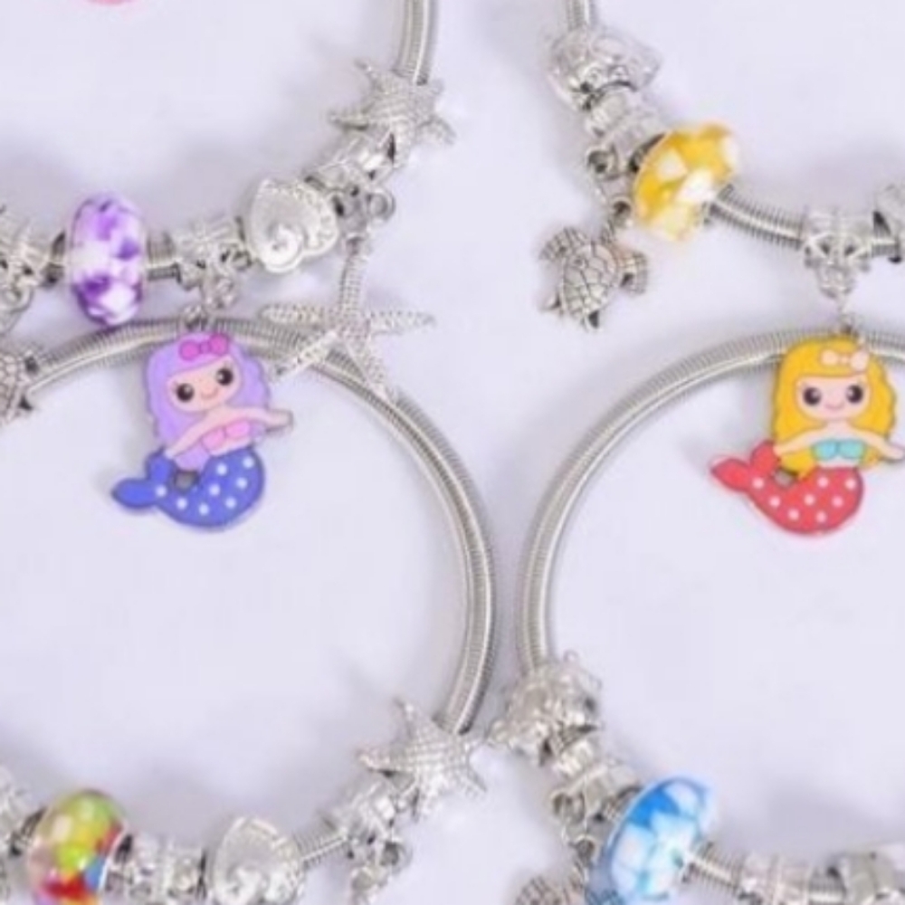 Kids Mermaid Stretch Metallic Silver Bracelet*Blue Purple misc charms NEW